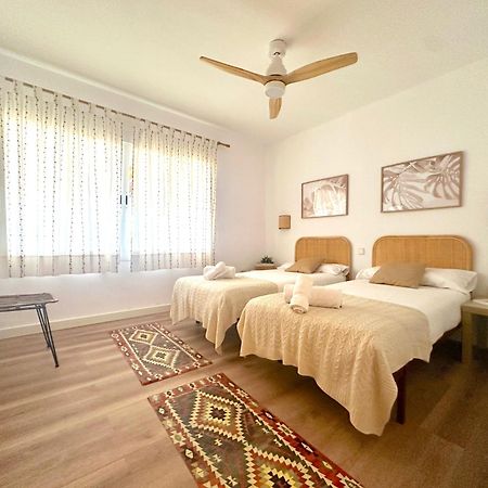 Villa Alboran Beachfront 9Pax 토레 데 베나갈본 외부 사진
