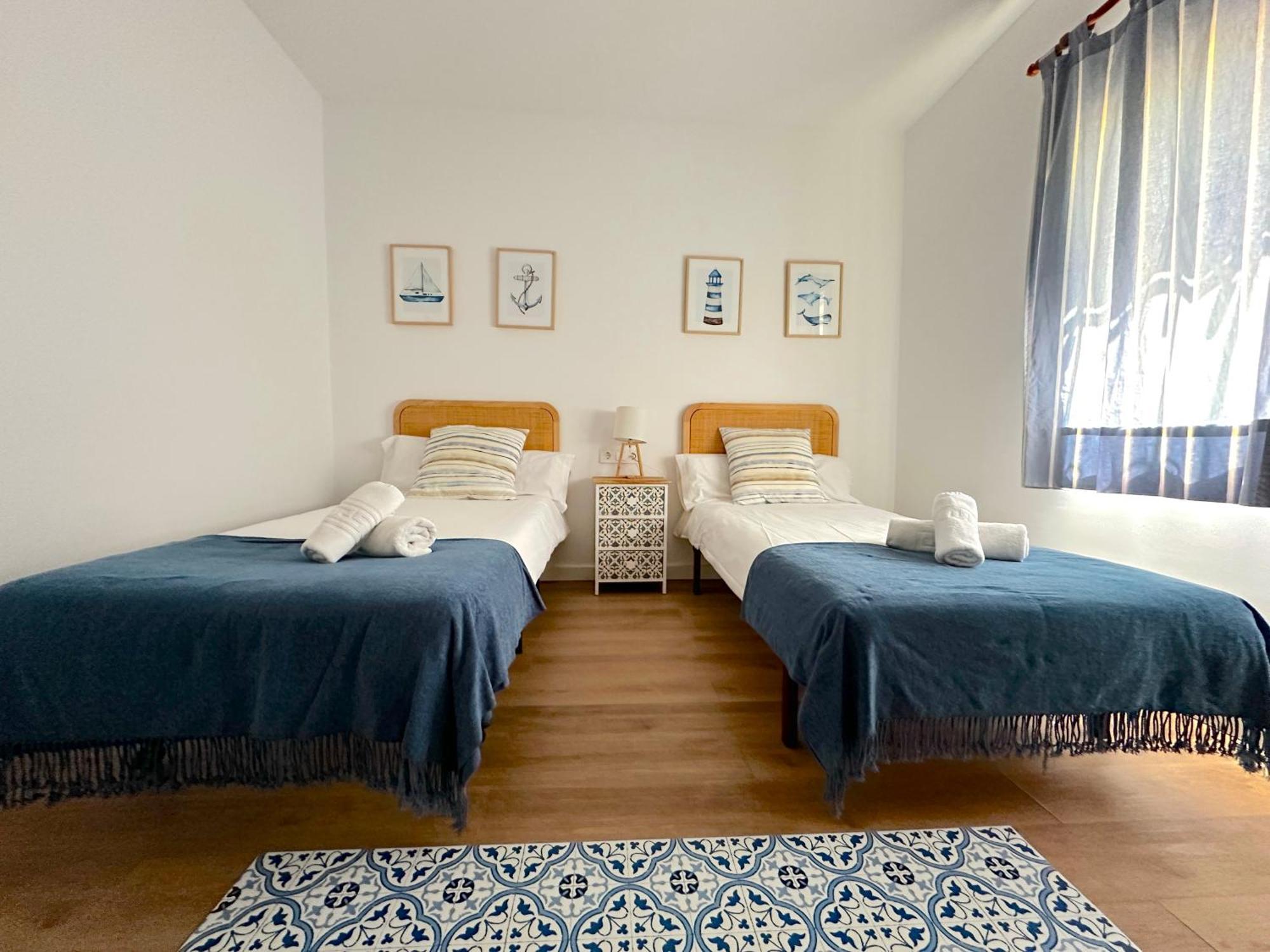 Villa Alboran Beachfront 9Pax 토레 데 베나갈본 외부 사진