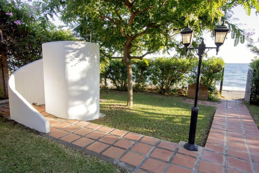 Villa Alboran Beachfront 9Pax 토레 데 베나갈본 외부 사진